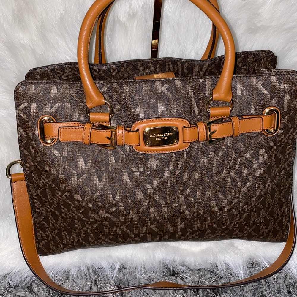 ❌SOLD!❌ AUTHENTIC LARGE MICHAEL KORS TOTE